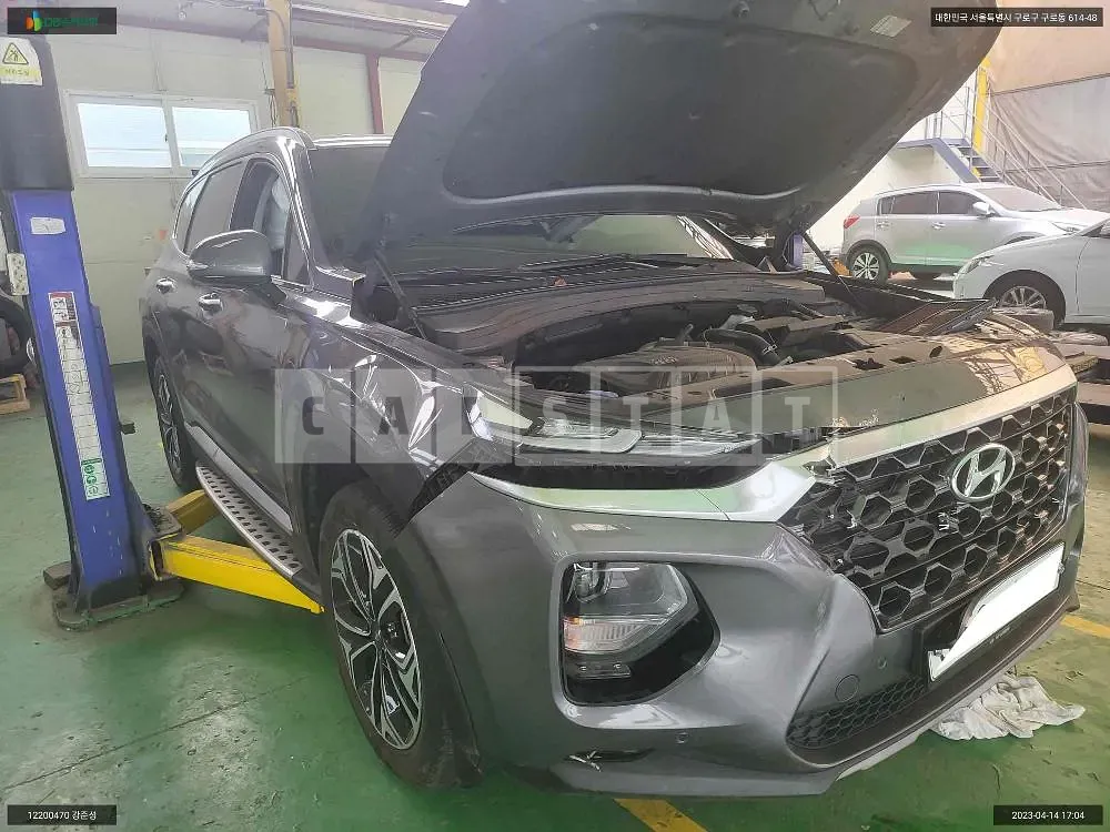 Photo 2 of 39: 2020 Hyundai Santa Fe, VIN KMHS381ABLU304092 — Korean insurance auction