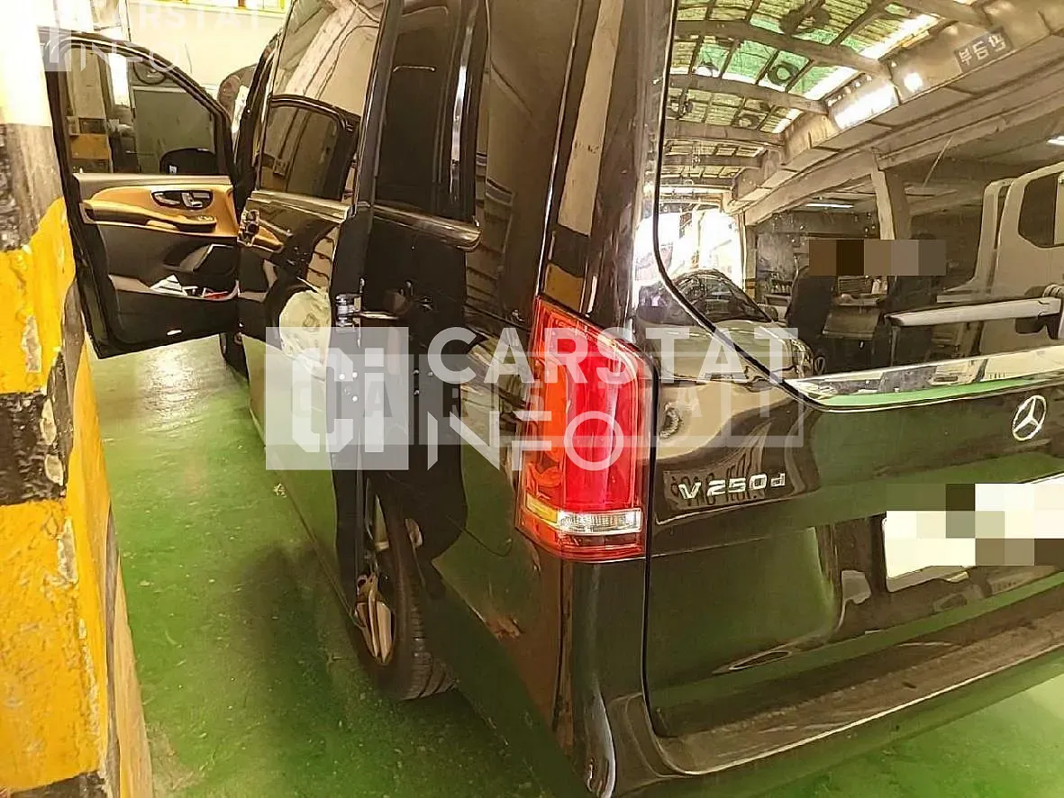 Photo 2 of 41: 2016 Mercedes-Benz V250, VIN KL90F4ACDGZ100001 — Korean insurance auction