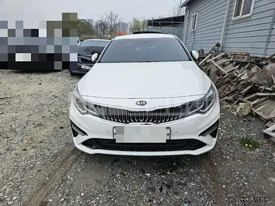 Photo 1 of 17: 2018 Kia K5 2.0(LPG), VIN KNAGU416BKA308348 — Korean insurance auction