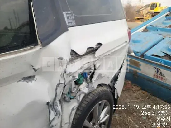 Photo 2 of 11: 2020 Kia Carnival, VIN KNAMC81ABLS651363 — Korean insurance auction