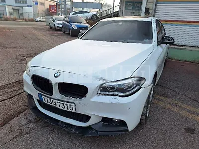 Photo 1 of 40: 2016 BMW 520d xDrive, VIN WBA5E7105GG159304 — Korean insurance auction