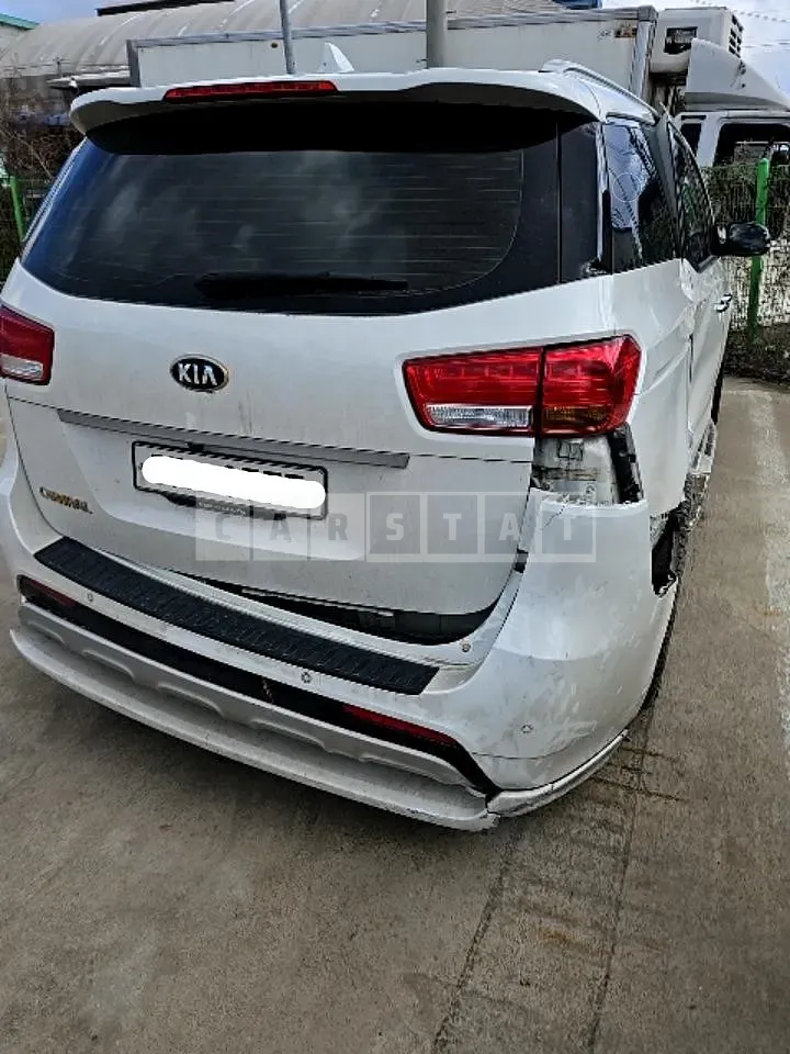 Photo 2 of 18: 2016 Kia Carnival, VIN KNAMC81ABGS197549 — Korean insurance auction