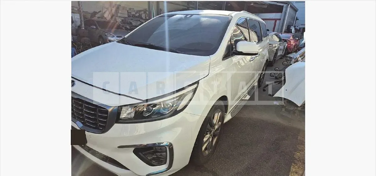 Photo 2 of 7: 2018 Kia Carnival Limousine — Korean insurance auction
