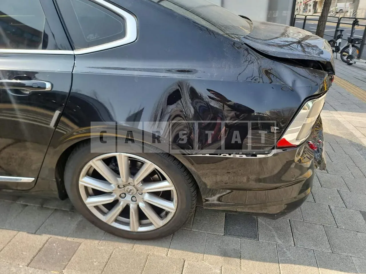 Photo 2 of 12: 2017 Volvo S90D4, VIN YV1PSA8ADJ1027098 — Korean insurance auction