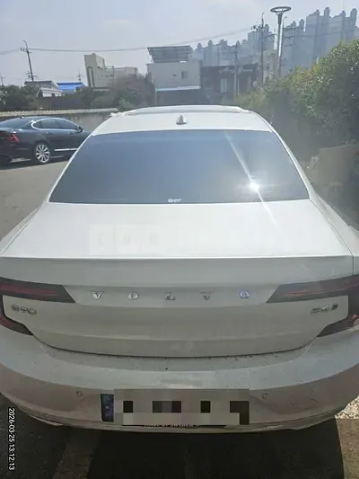 Photo 1 of 35: 2022 Volvo S90B6 AWD — Korean insurance auction