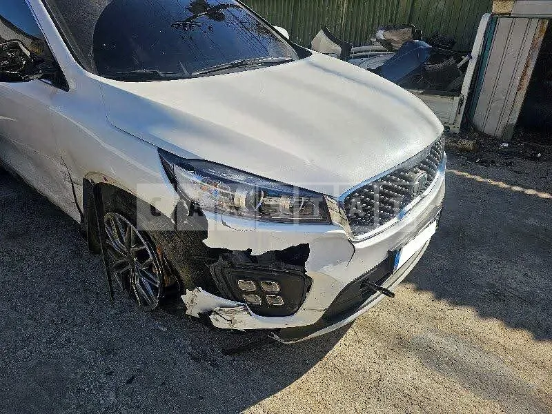 Photo 2 of 46: 2016 Kia Sorento, VIN KNAPS81ABGA250151 — Korean insurance auction