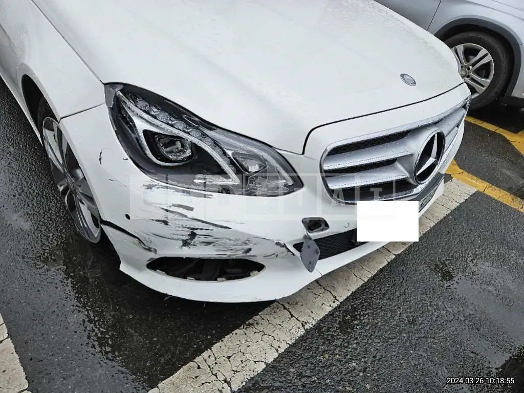 Photo 2 of 9: 2016 Mercedes-Benz E220 CDI, VIN WDDHF0CB7GB187093 — Korean insurance auction