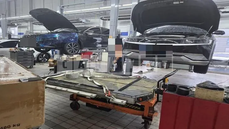 Photo 2 of 6: 2023 Hyundai (parts) IONIQ 5 AWD Electric Vehicle Battery — Korean insurance auction