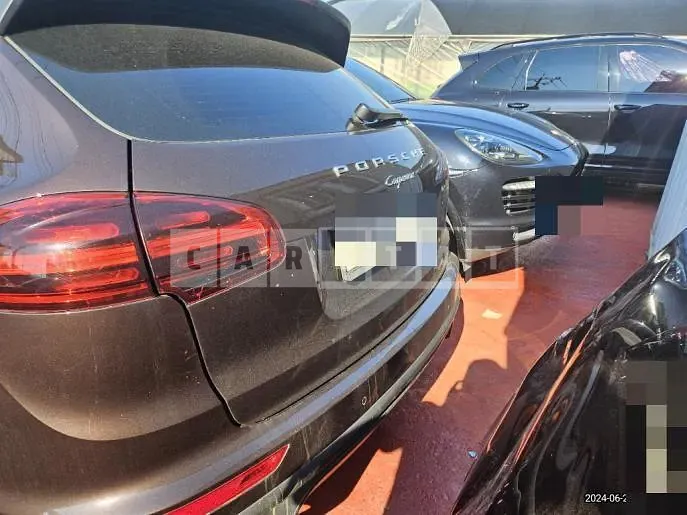 Photo 2 of 24: 2017 Porsche Cayenne Diesel — Korean insurance auction