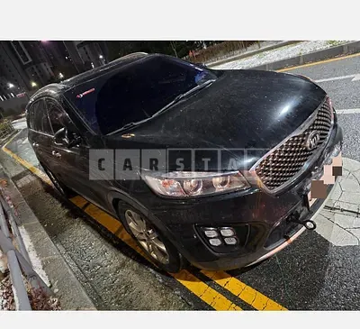 Photo 1 of 10: 2015 Kia Sorento 4WD — Korean insurance auction