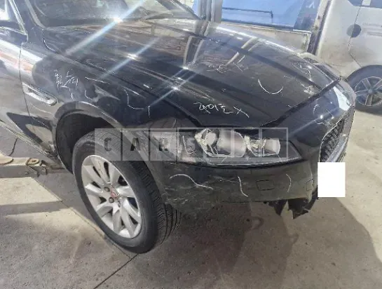 Photo 2 of 10: 2017 Jaguar XF 20d — Korean insurance auction