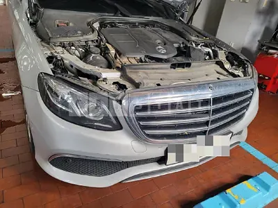 Photo 1 of 33: 2017 Mercedes-Benz Subsequent E220 d — Korean insurance auction