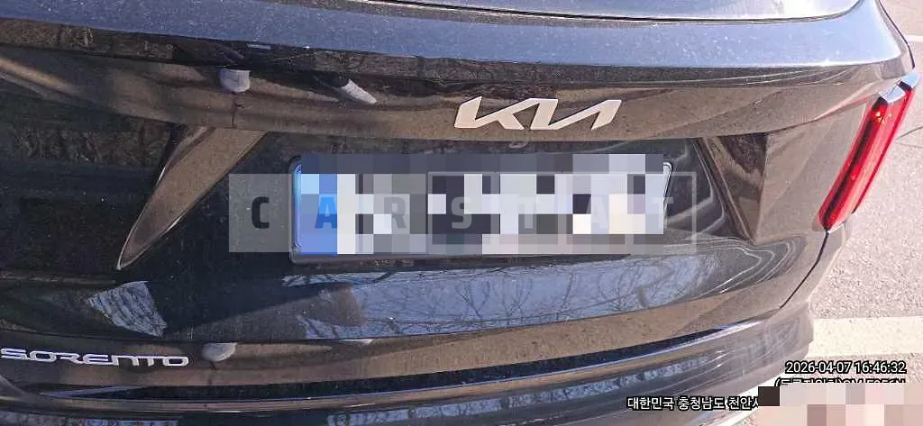 Photo 2 of 25: 2023 Kia Sorento — Korean insurance auction