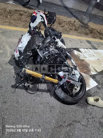 Photo 1 of 8: 2023 Honda (이륜)cbr1000rr-파이어블레이드 — Korean insurance auction