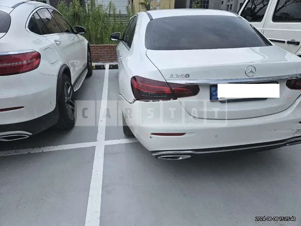 Photo 2 of 18: 2021 Mercedes-Benz E250 — Korean insurance auction