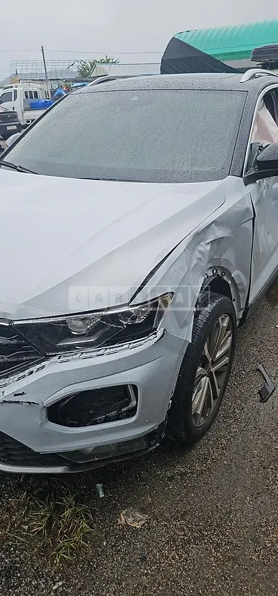 Photo 1 of 17: 2022 Volkswagen T-Roc 2.0TDI — Korean insurance auction