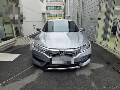 Photo 1 of 10: 2017 Honda Accord 2.4 — Korean insurance auction