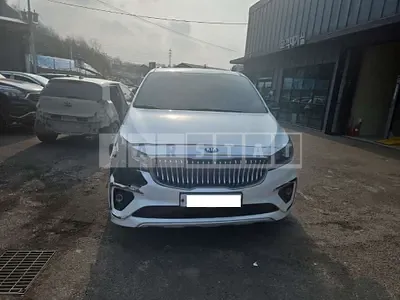 Photo 1 of 33: 2019 Kia Carnival — Korean insurance auction