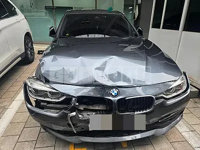 Photo 1 of 21: 2015 BMW 320d, VIN WBA8C5104GK463521 — Korean insurance auction