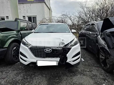 Photo 1 of 15: 2016 Hyundai Tucson, VIN KMHJ2815GHU271757 — Korean insurance auction