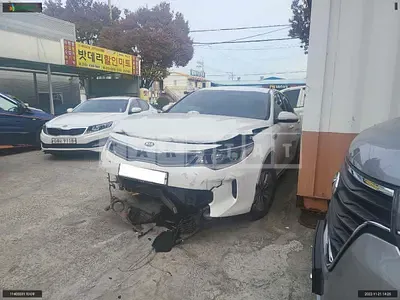 Photo 1 of 10: 2016 Kia K5 (Hybrid), VIN KNAGT41CBGA001998 — Korean insurance auction