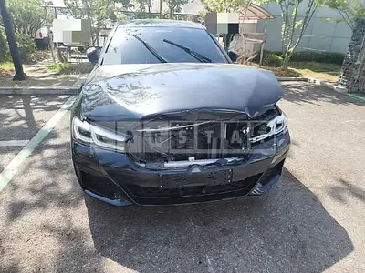 Photo 1 of 40: 2021 BMW 520i, VIN WBA11BH01NCH63720 — Korean insurance auction
