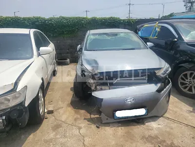 Photo 1 of 27: 2018 Hyundai Modern Ionic Electric, VIN KMHC051HFJU023341 — Korean insurance auction
