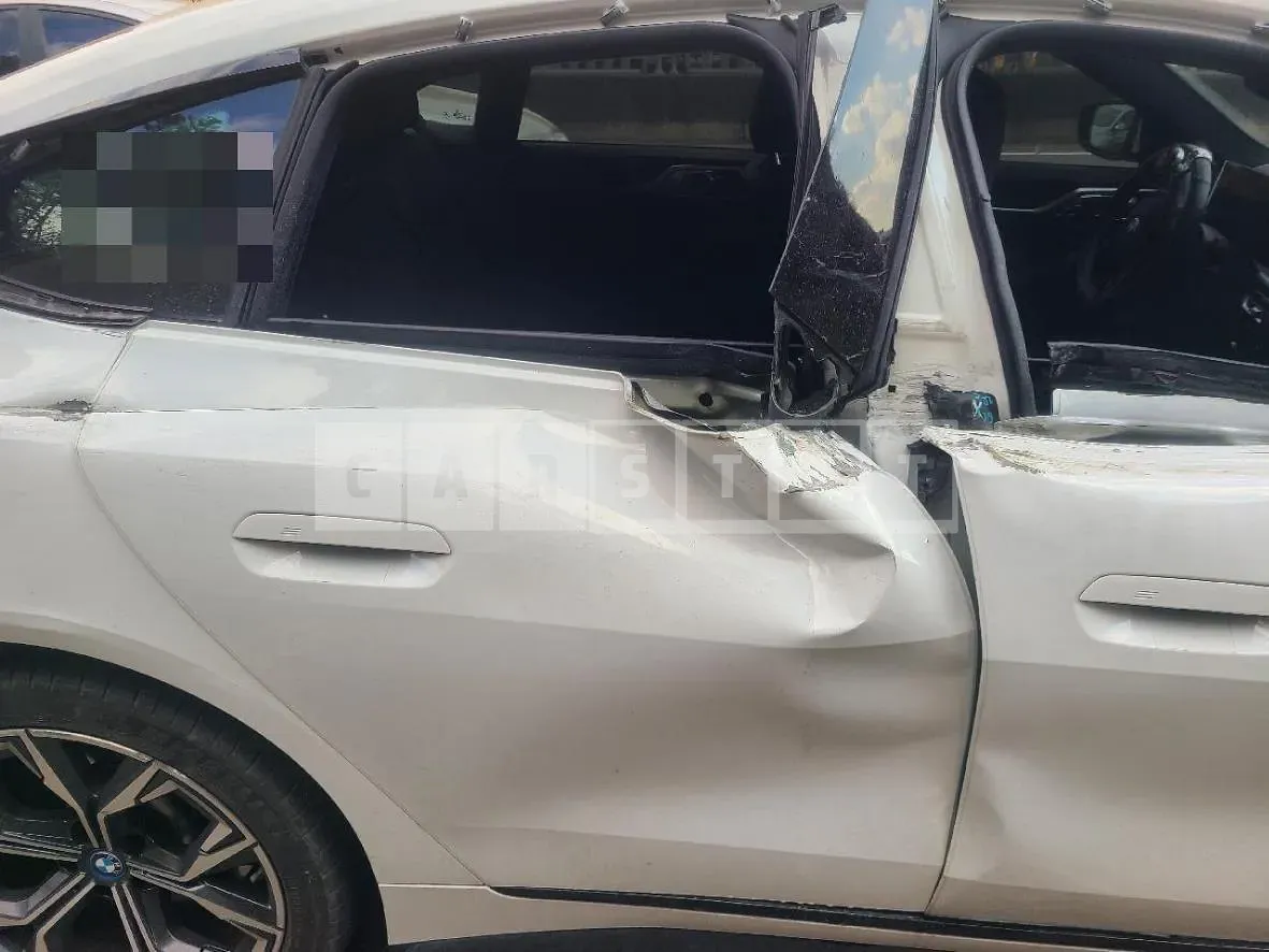 Photo 2 of 23: 2022 BMW i4 eDrive40, VIN WBY71AW05PFN52169 — Korean insurance auction