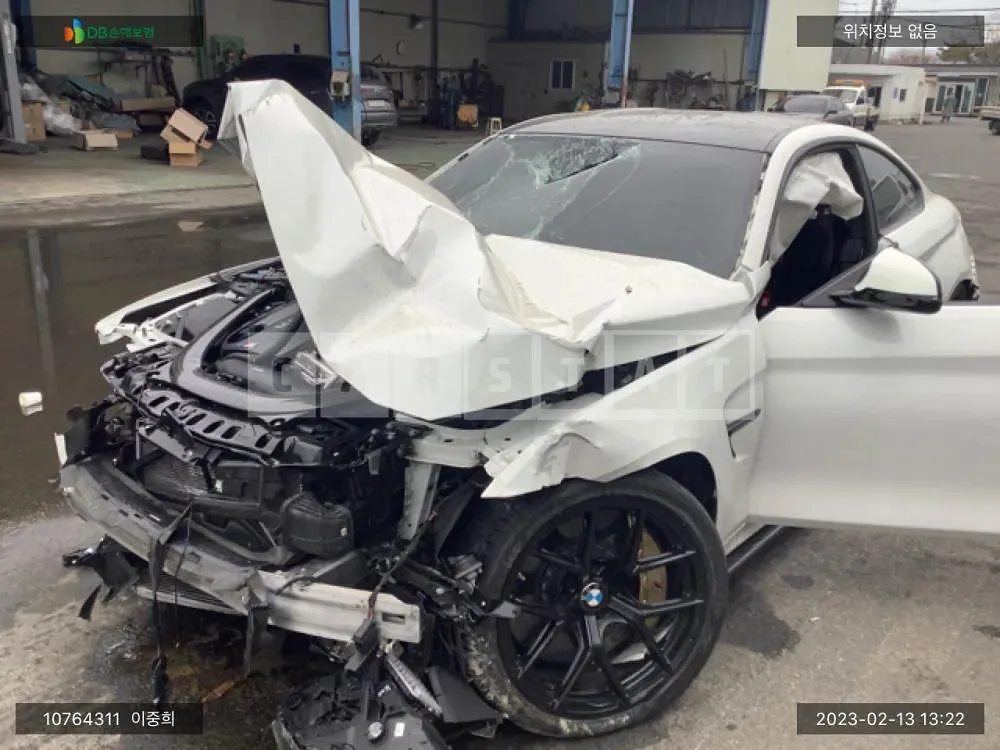 Photo 2 of 17: 2019 BMW M4, VIN WBS3S7106LFH32211 — Korean insurance auction