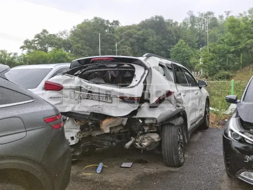 Photo 2 of 2: 2019 Hyundai Santa Fe, VIN KMHS381CBKU162453 — Korean insurance auction