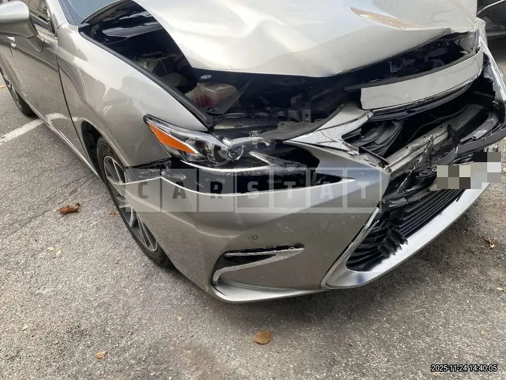 Photo 2 of 29: 2016 Lexus ES300h — Korean insurance auction