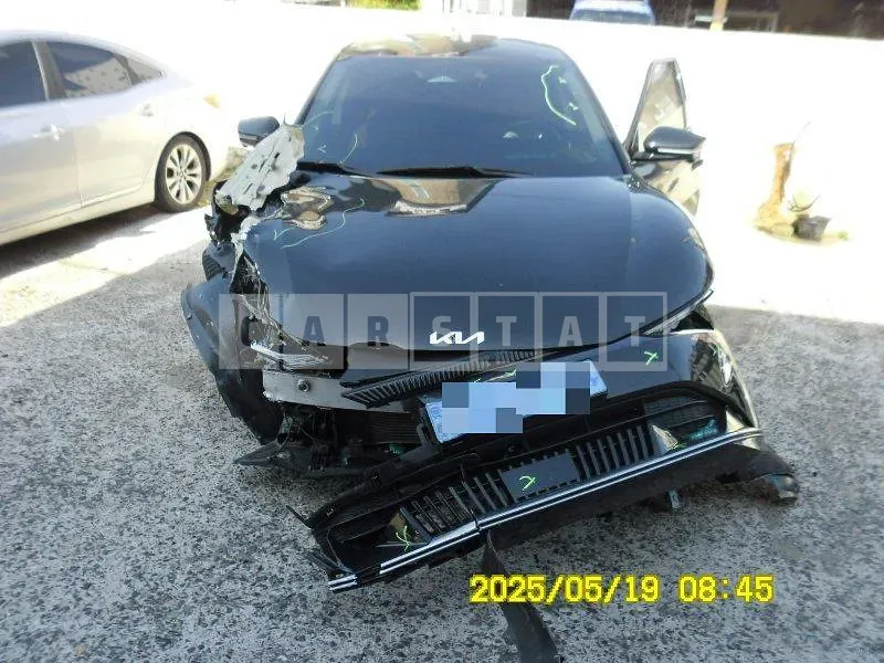 Photo 2 of 115: 2021 Kia EV6 Long Range Earth — Korean insurance auction