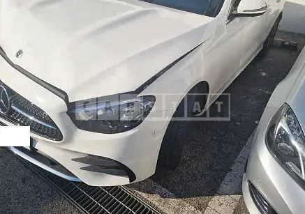 Photo 2 of 28: 2021 Mercedes-Benz E220d 4Matic, VIN W1KZF0FB1MA974400 — Korean insurance auction
