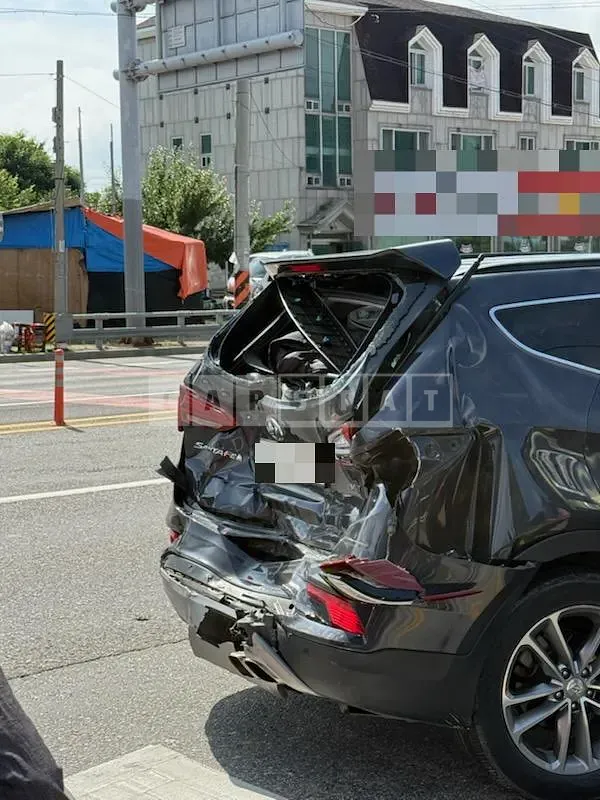 Photo 2 of 2: 2015 Hyundai Santa Fe DM — Korean insurance auction