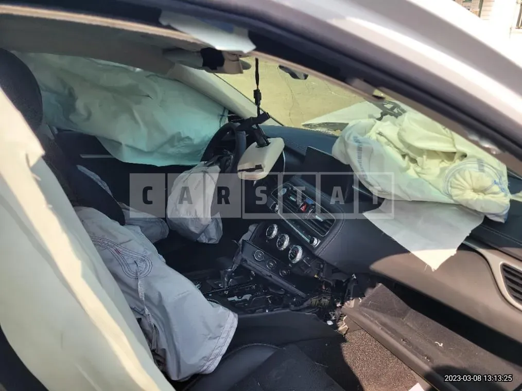 Photo 2 of 6: 2022 Genesis The New G70 Gasoline 3.3 Turbo — Korean insurance auction