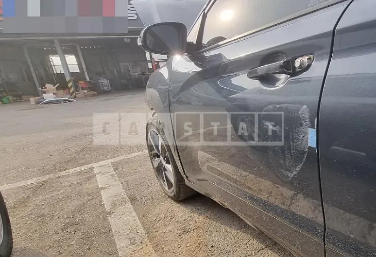 Photo 2 of 16: 2018 Hyundai Kona 1.6, VIN KMHK4815GJU108517 — Korean insurance auction