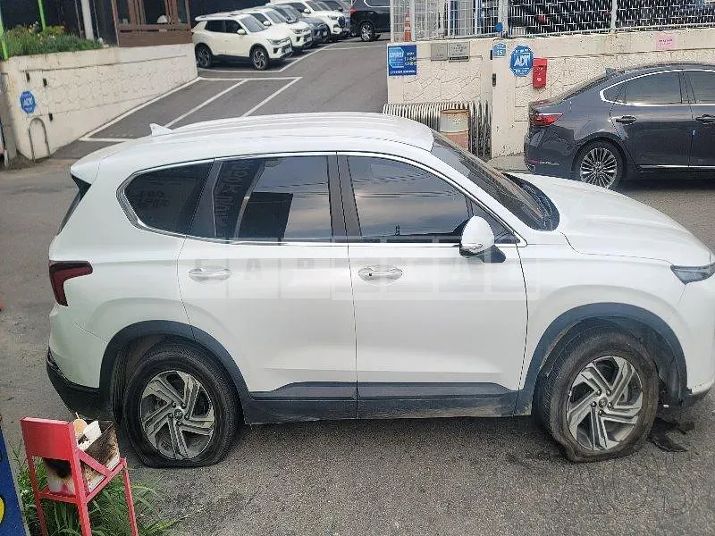 Photo 2 of 15: 2022 Hyundai Santa Fe, VIN KMHS281HGNU439018 — Korean insurance auction