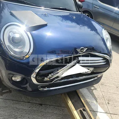 Photo 1 of 9: 2016 MINI Cooper D Five-Door, VIN WMWXT3103G2C95602 — Korean insurance auction