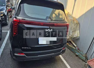 Photo 1 of 18: 2024 Kia Carnival — Korean insurance auction