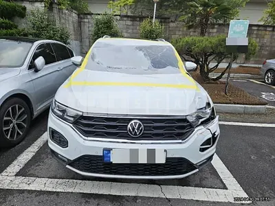 Photo 1 of 16: 2021 Volkswagen T-Roc 2.0 TDI — Korean insurance auction