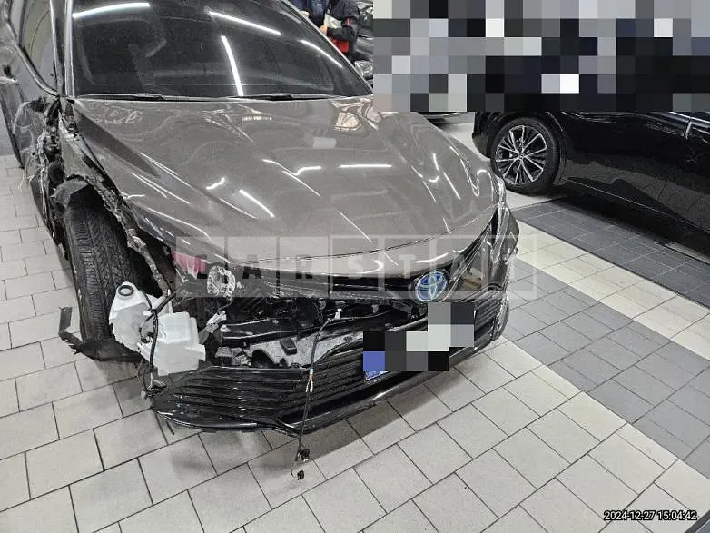 Photo 2 of 15: 2024 Toyota Camry Hybrid — Korean insurance auction