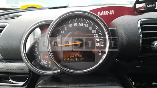 Photo 2 of 40: 2017 MINI Cooper Clubman, VIN WMWLN5102H2F17973 — Korean insurance auction