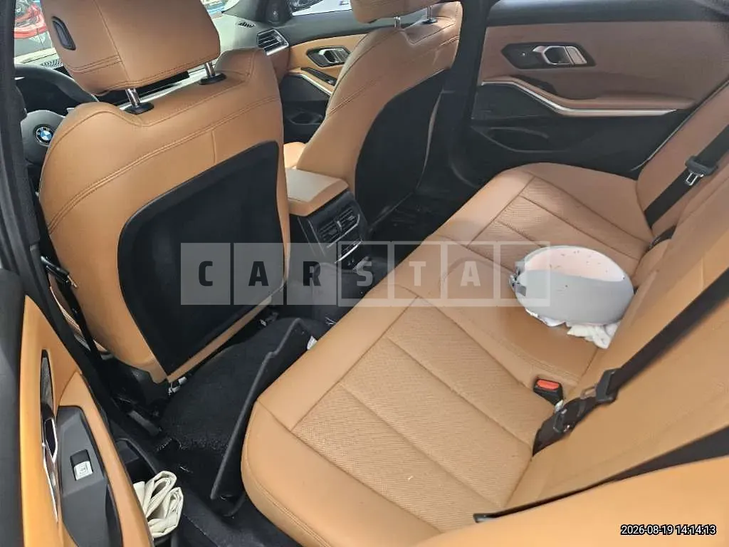 Photo 2 of 14: 2024 BMW 320i — Korean insurance auction