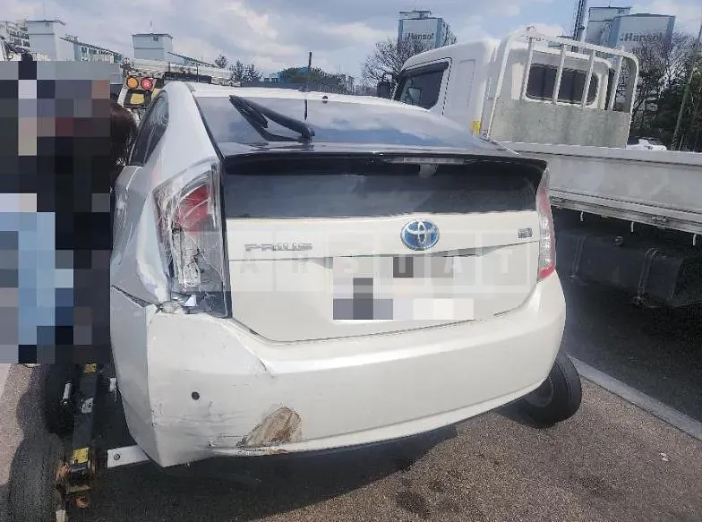 Photo 2 of 16: 2014 Toyota Prius — Korean insurance auction