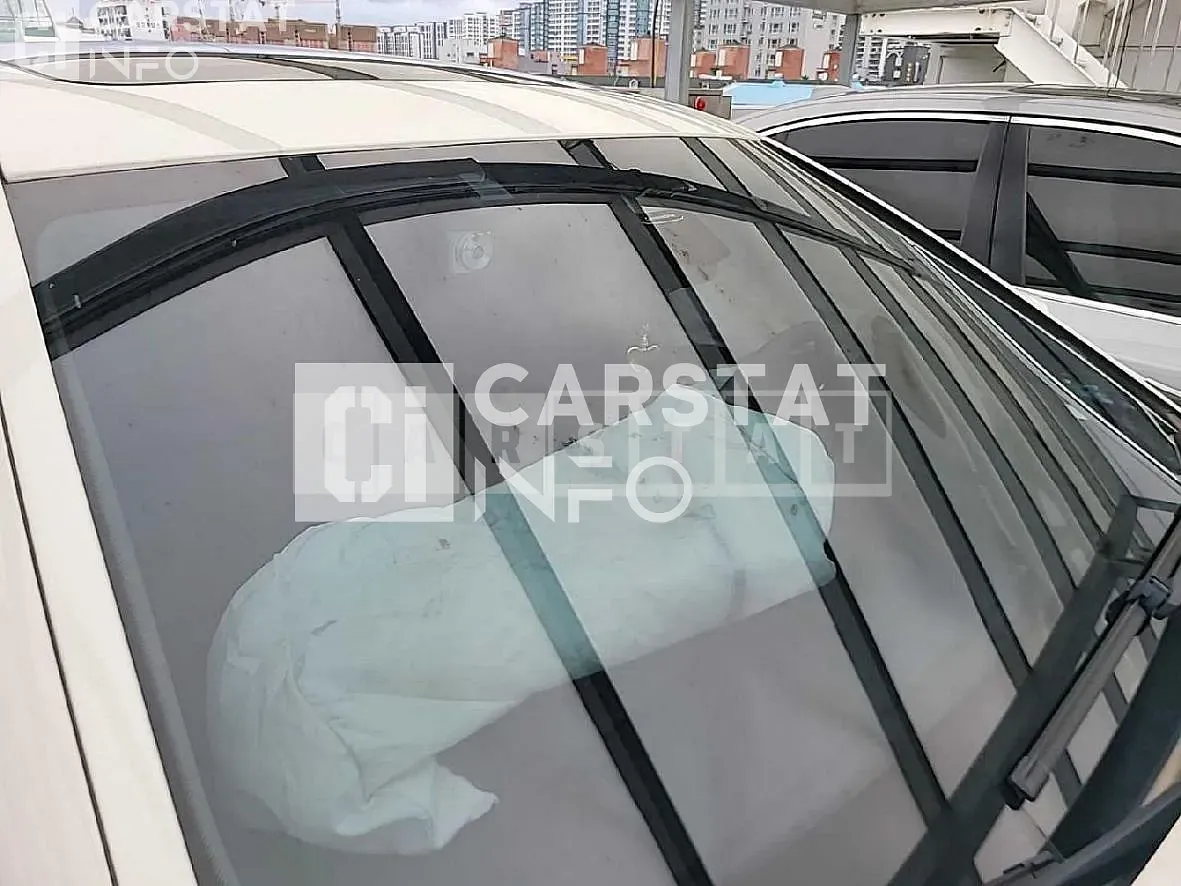 Photo 2 of 30: 2015 BMW 528i, VIN WBA5A510XFG175982 — Korean insurance auction