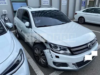 Photo 1 of 30: 2016 Volkswagen Tiguan 2.0 TDI BMT — Korean insurance auction