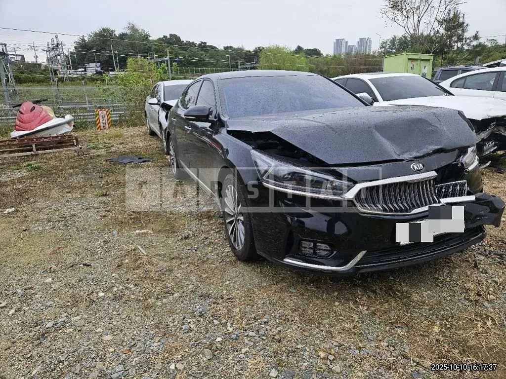 Photo 2 of 13: 2016 Kia K7 2.4 — Korean insurance auction