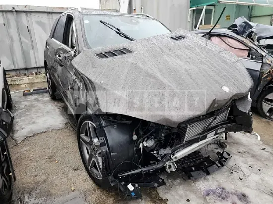 Photo 2 of 13: 2017 Mercedes-Benz GLE350d 4Matic, VIN WDCDA2EB2HA941101 — Korean insurance auction