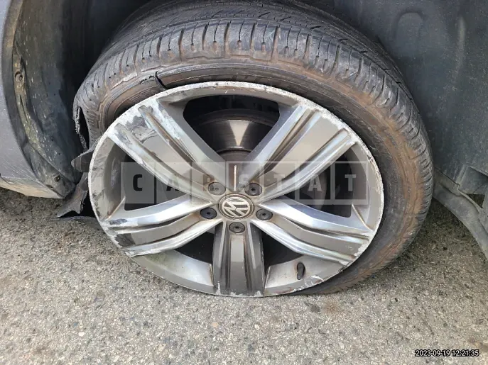 Photo 2 of 8: 2018 Volkswagen Tiguan 2.0 TDI, VIN WVGZZZ5NZJW944522 — Korean insurance auction
