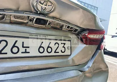 Photo 1 of 18: 2019 Toyota Camry, VIN JTNB11HK1K3075417 — Korean insurance auction